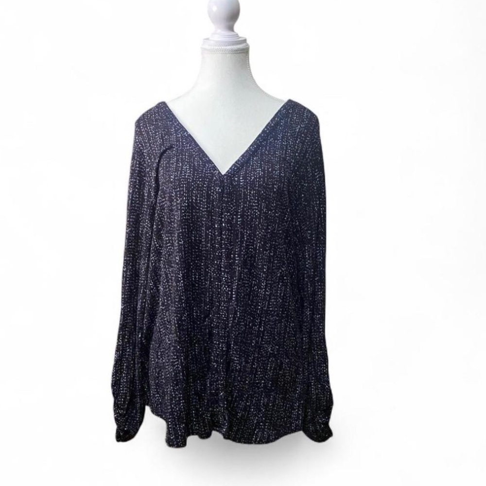 Apt. 9 Navy Blue and White Patterned Blouse